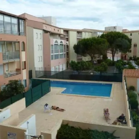Two-bedroom With Canal View 114 דירה אגדה